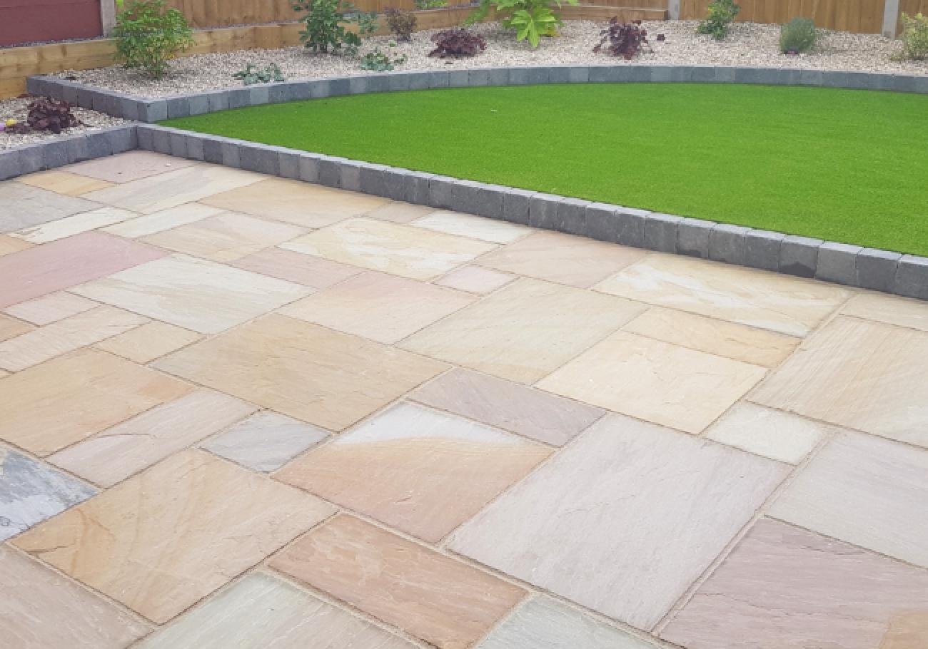 Talasey Classicstone 560 Series Buff Blend 15.84m² Paving Pack Talasey Classicstone 560 Series Buff Blend 15.84m² Paving Pack