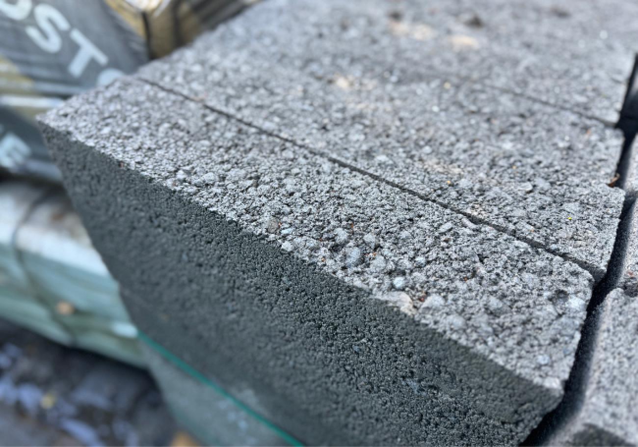 100mm Fenlite Concrete Block 7N