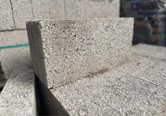 100mm Solid Concrete Blocks 7N