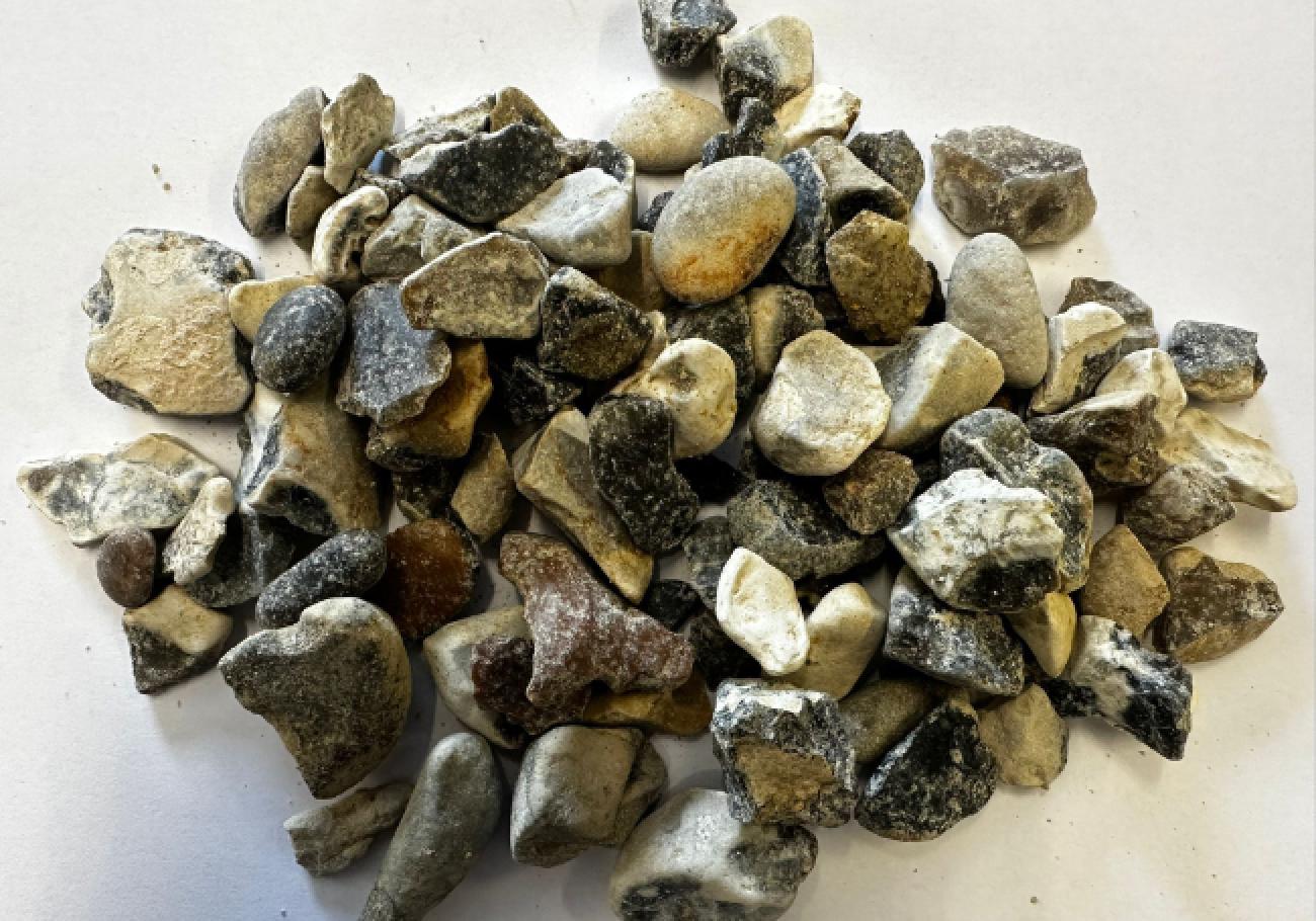 20mm Black and White Flint