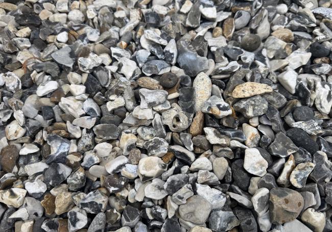 20mm Black and White Flint