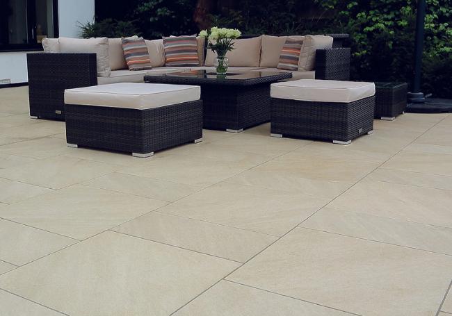 Bradstone Mode Profiled Honey Gold Porcelain 18.36m² Paving Pack