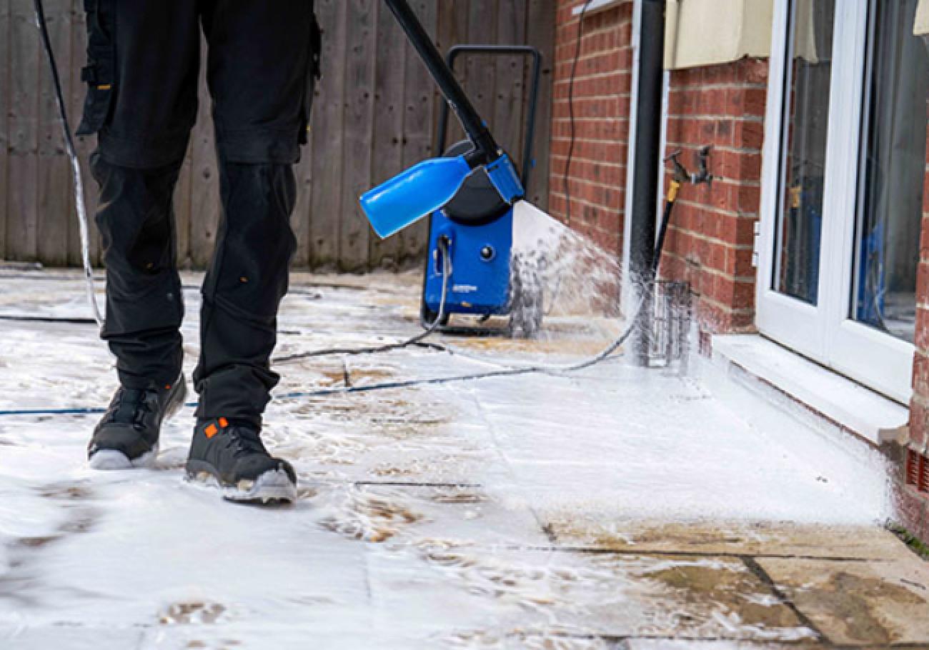 Azpects Easy Clean Patio Snow Foam
