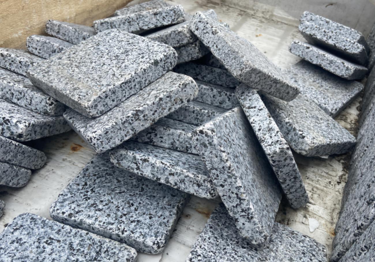 Digby Dusk Granite Setts 100mm Singles Digby Dusk Granite Setts 100mm Singles