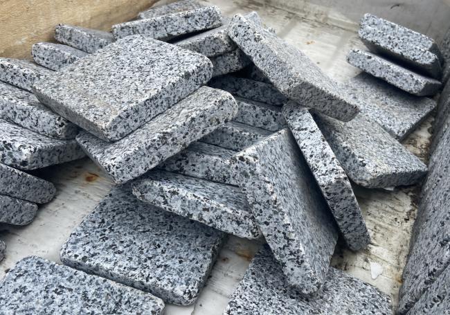 Digby Dusk Granite Setts 100mm Singles