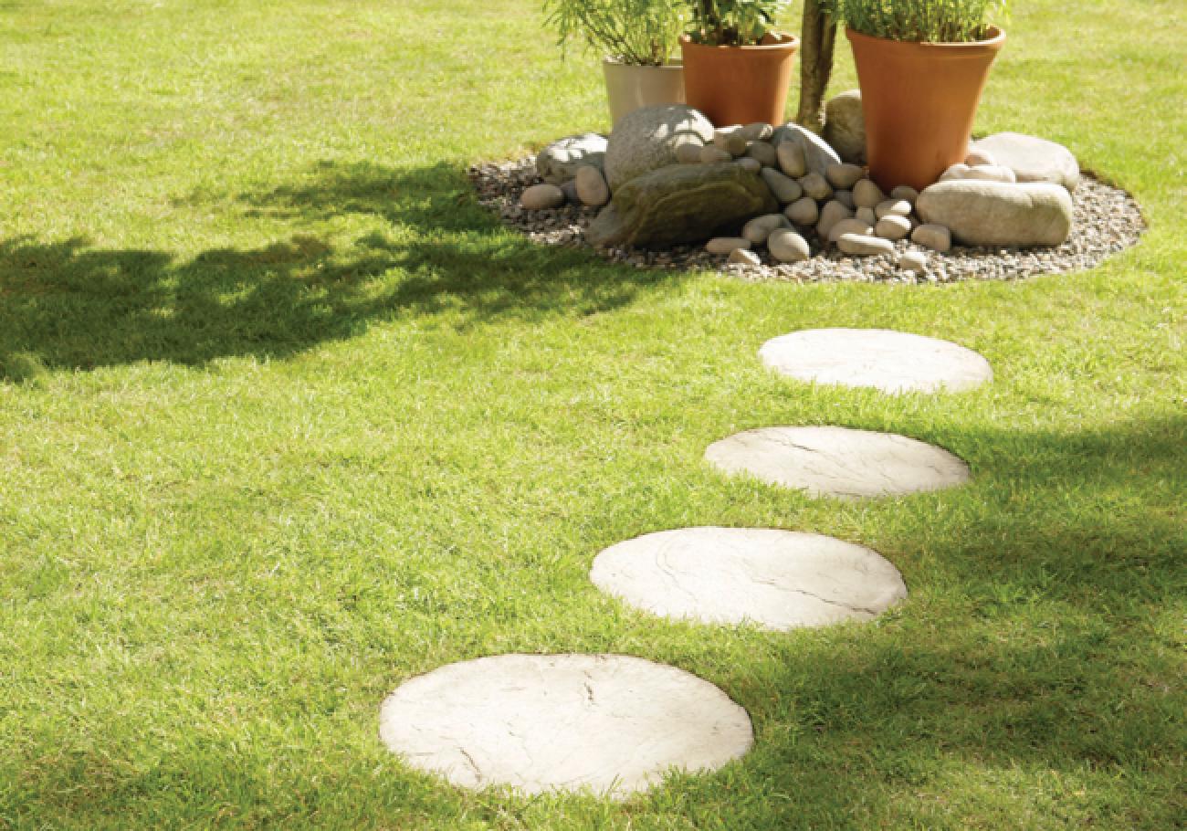 Bradstone Round Stepping Stones Bradstone Round Stepping Stones