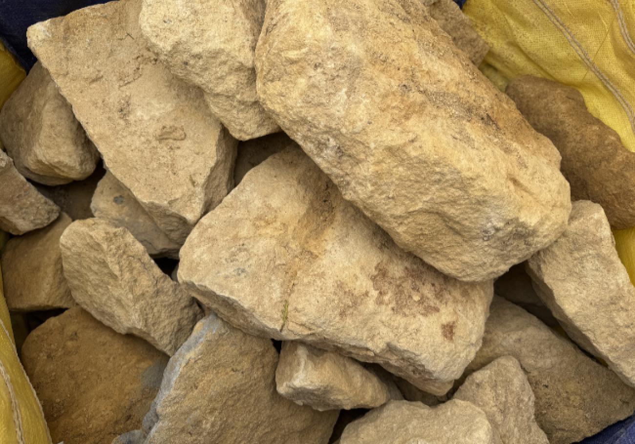 Cotswold Walling Stone Bulk Bag Cotswold Walling Stone Bulk Bag
