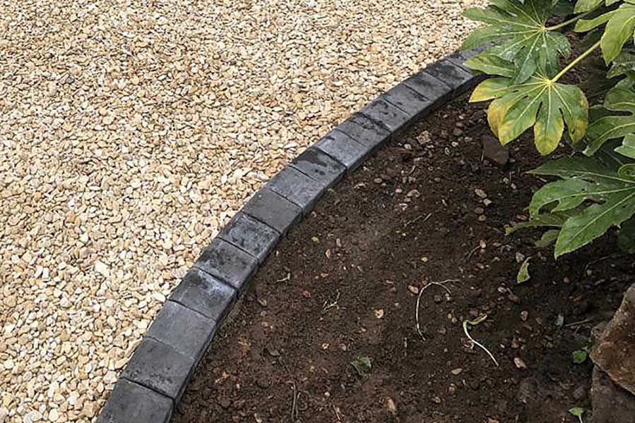 Create A Flawless Finish With Garden Edging, How To Lay Garden Edging Stones